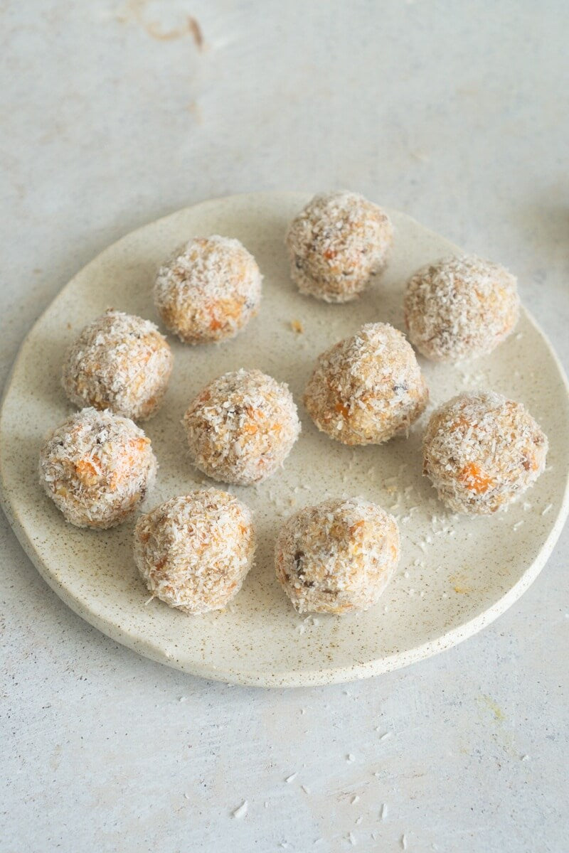 Karottenkuchen-Kugeln