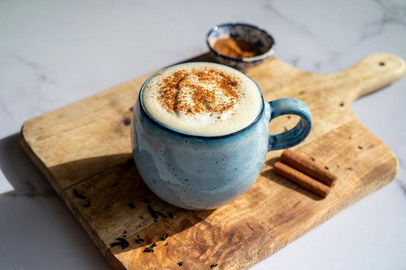 Kürbis-Gewürz-Chai-Latte